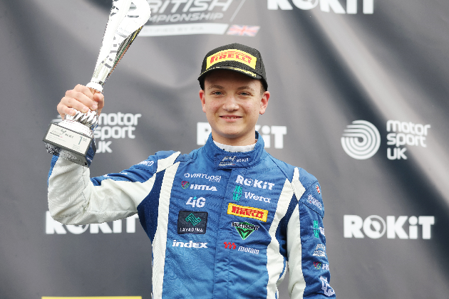 Magyar autósport-történeti siker Molnár Martintól a brit F4-ben