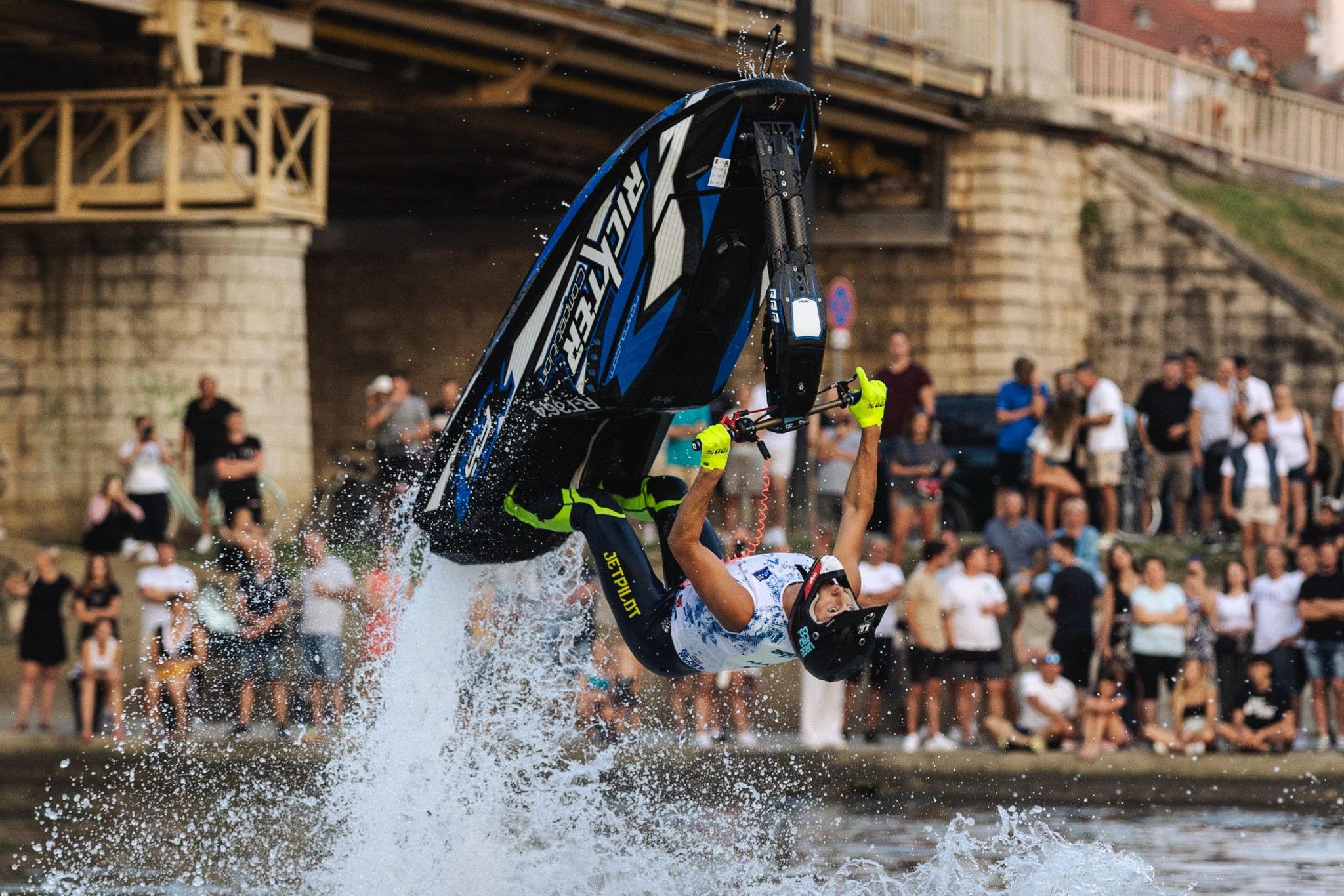 Jet-Ski Magyar Nagydíj: Hatalmas freestyle show-val megnyitották az Eb-t és a vb-t Győrben