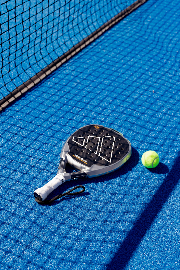 Padel-pálya a rakparton a hétvégén